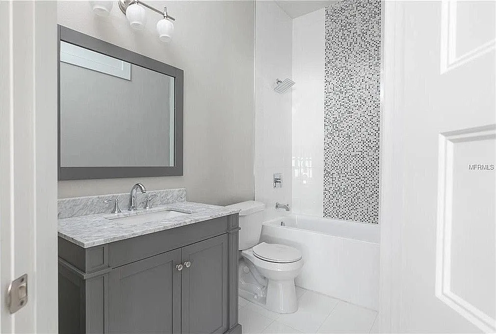 1 bed, 550 sqft, $2,100 — Photo 4