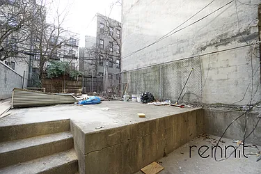 Rented by Rennit Inc.