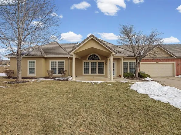 5418 W 145th St, Leawood, KS 66224