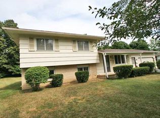 16 Gemini Cir, Rochester, NY 14606