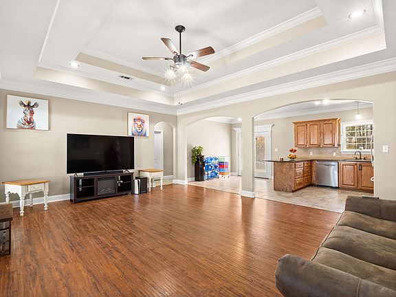 2nd image of 183 Lemay Stephens Rd