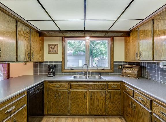5th image of 20210 Doffing Ave