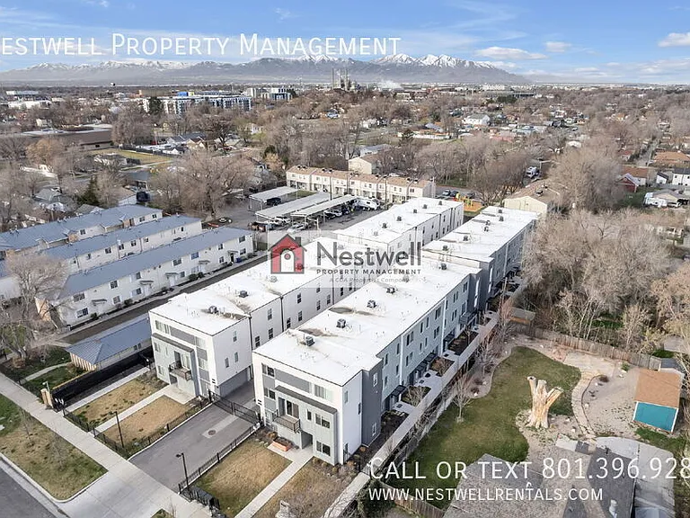 359 N 700 W #21 — Photo 18