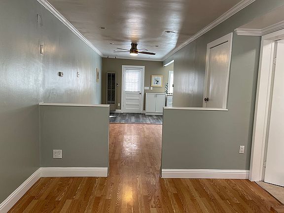 5th image of 415 Pine St