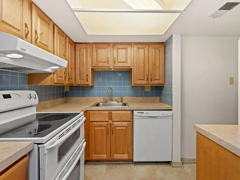 Heritage Meadows Apartments — Photo 1