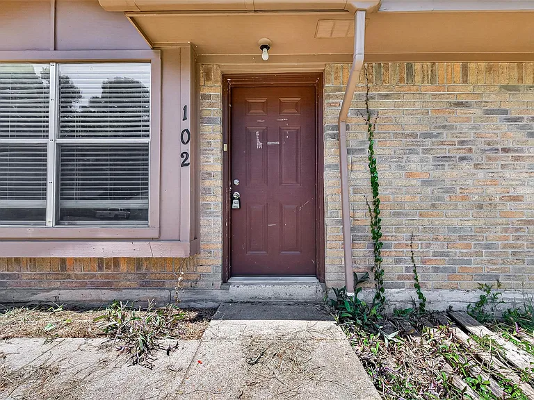 102 Libby Cir — Photo 7