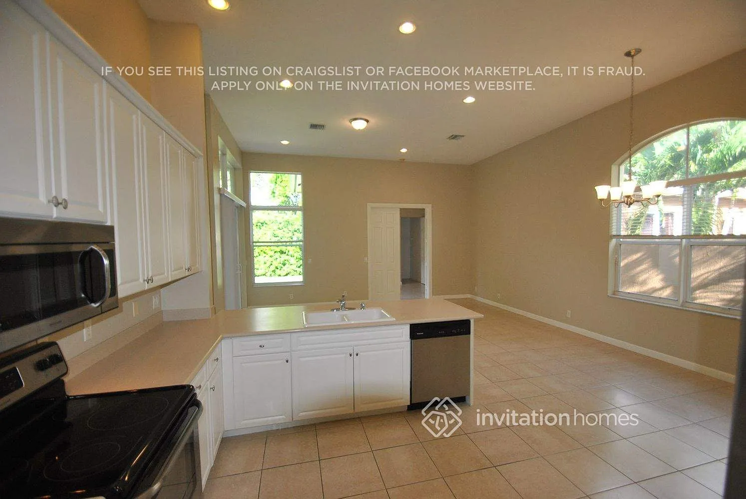 6880 Houlton Cir Lake Worth, FL 33467 — Photo 4