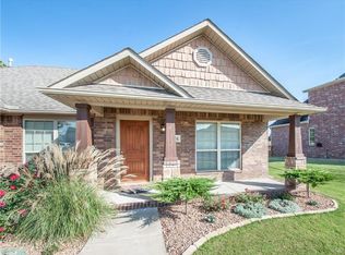 1751 Major Stone Cir, Prairie Grove, AR 72753