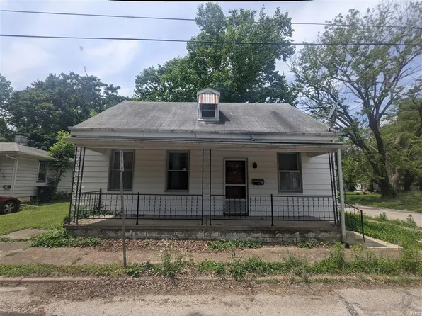 233 N 11th St, Belleville, IL 62220