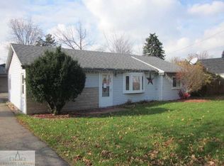 908 Pearl St, Charlotte, MI 48813