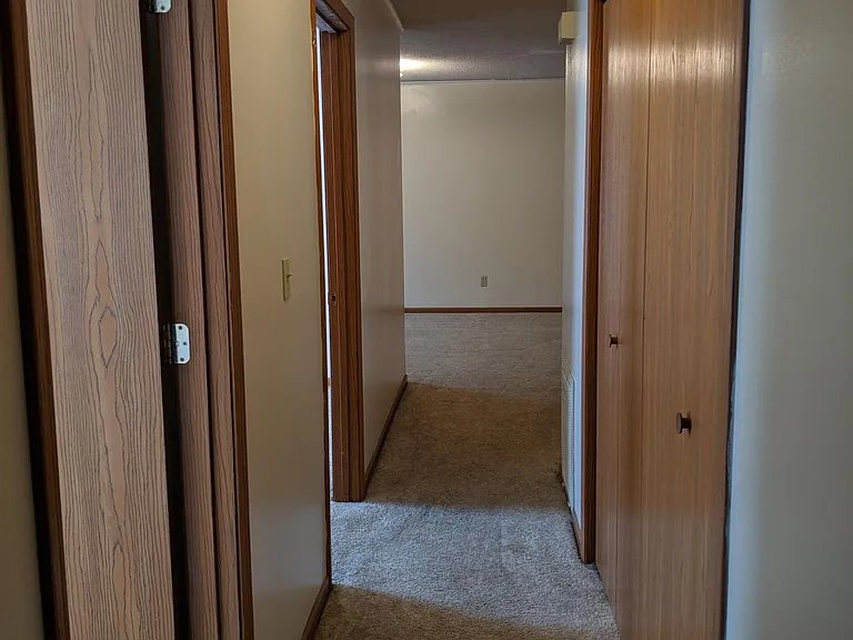 704 S Sheridan St — Photo 6