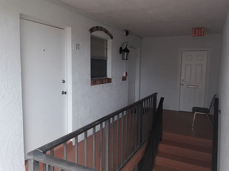 100 NE 9 St Pompano Beach, FL 33060 — Photo 22