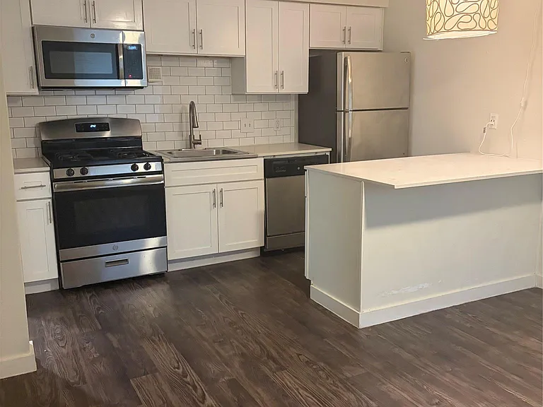 3503 Harmon Ave #102 — Photo 1
