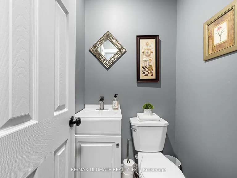 252 Bertie St #E — Photo 14