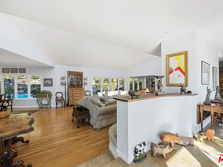11215 W Sunset Blvd — Photo 17