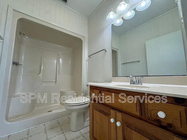 1154 Monroe Ln — Photo 31