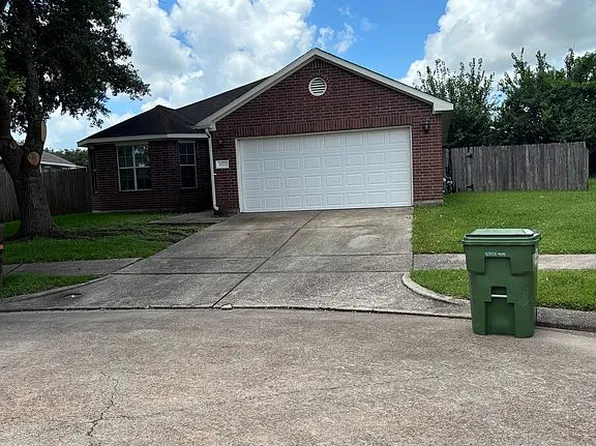 1872 Holly Cir, Dayton, TX 77535