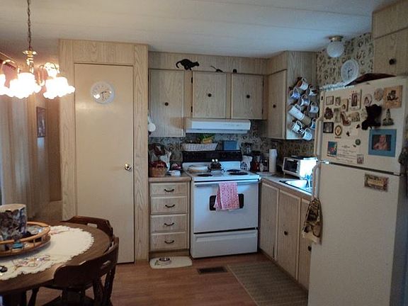 2nd image of 269 Taho Cir