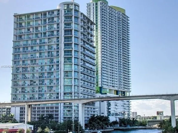 690 SW 1st Ct, Miami, FL