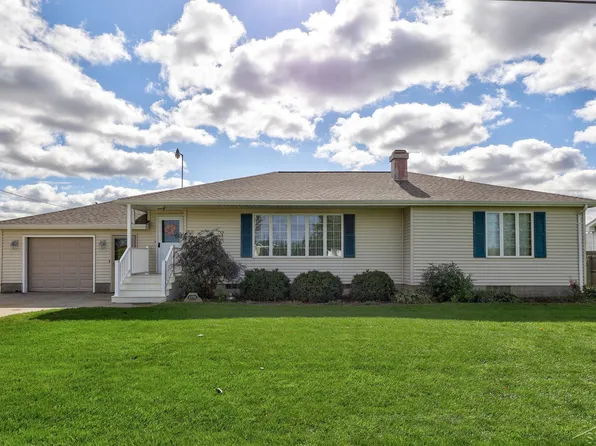 1170 Amelith Rd, Bay City, MI 48706
