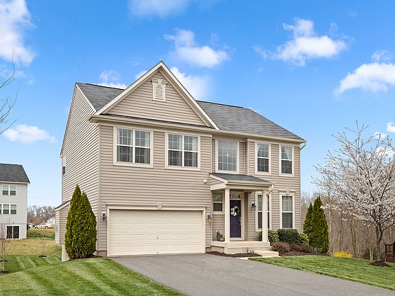 2nd image of 810 Palomino Ct