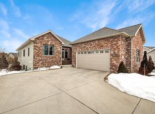 171 Cardinal Ln, Fall River, WI 53932