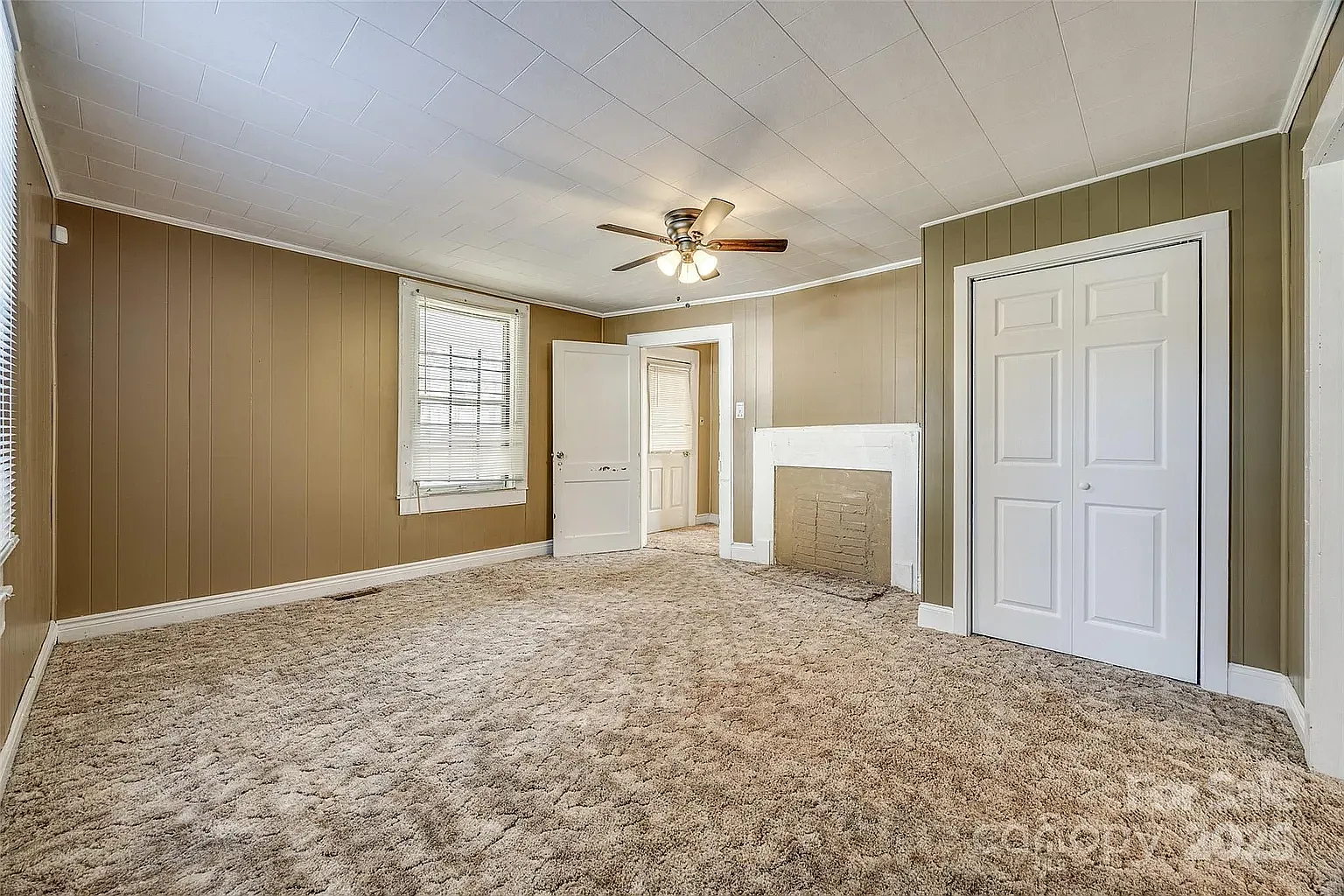 2 bed, 1058 sqft, $1,075 — Photo 3