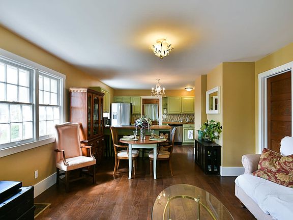 5th image of 47 E Southgate Ave