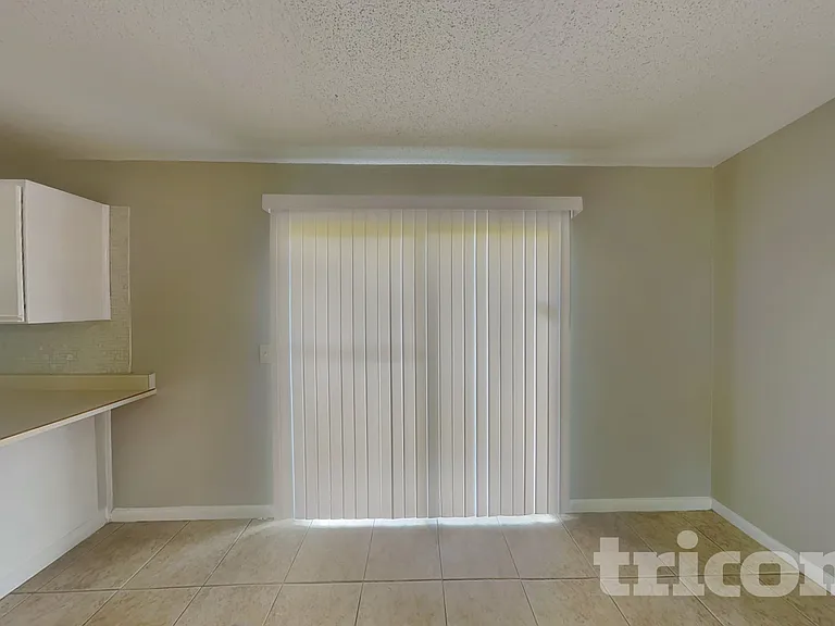 27 Princess Rose Dr — Photo 4