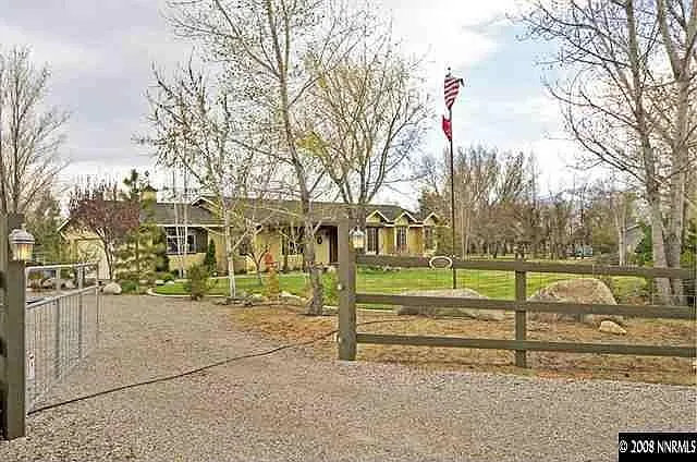 60 Bear St photo 1