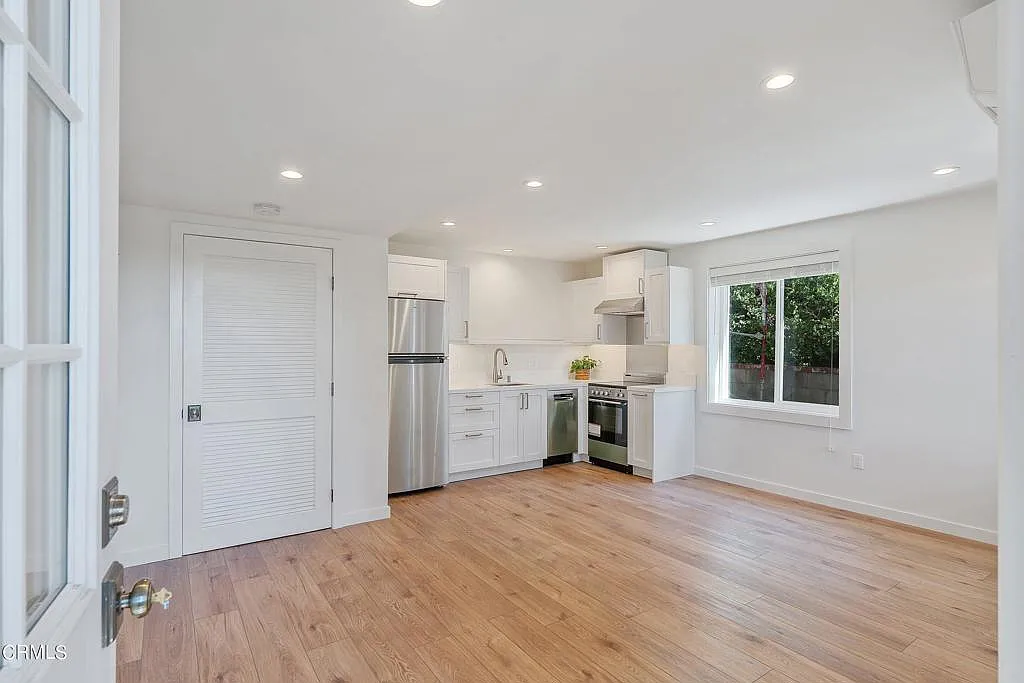 1 bed, 1.0 bath, 565 sqft, $2,495 — Photo 3
