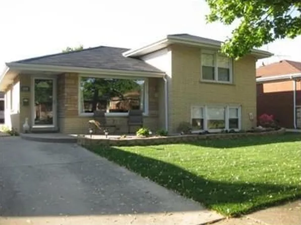 1116 Boeger Ct, Westchester, IL 60154