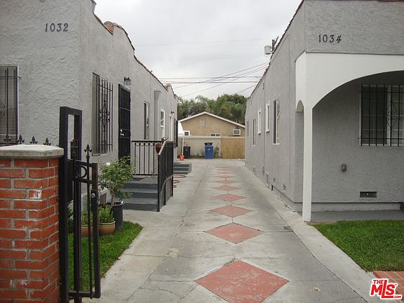 3rd image of 1032 W 65th St