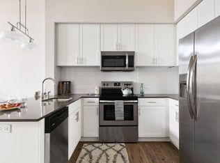 77 University Pl, Jersey City, NJ 07305