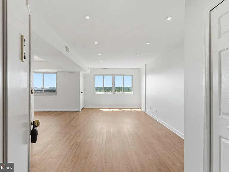 5340 Holmes Run Pkwy #1519 — Photo 4