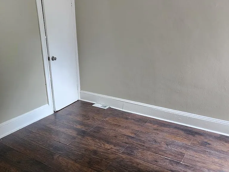 123 Ward Ave — Photo 13