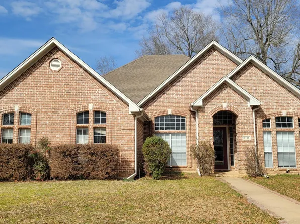3745 Woodland Ln, Paris, TX 75462