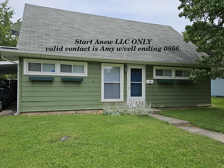 1043 Tabor Ave — Photo 1