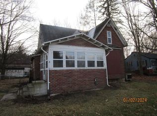 302 Henrietta St, Munith, MI 49259