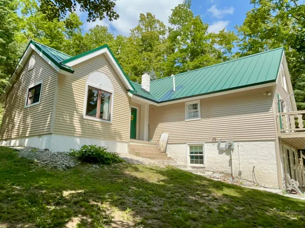 11154 White Ash Trl, Vanderbilt, MI 49795