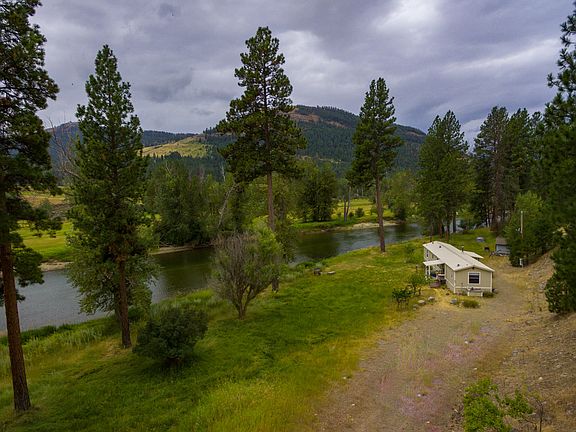 2nd image of 23 Kettle River Ct