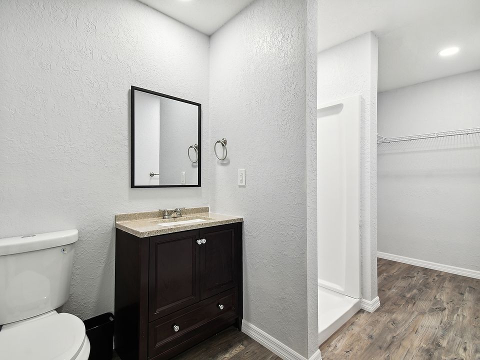 1st image of 1051 Dogwood Dr Room 4