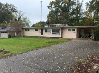 2235 Helena Ave NW, Massillon, OH 44646