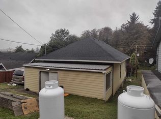 1345 Larch St, Raymond, WA 98577