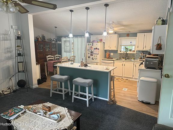 4th image of 600 E Chester Street #37