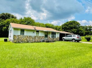 405 Sawmill Rd, Omaha, TX 75571