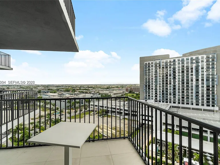 5300 Paseo Dr #405 — Photo 16