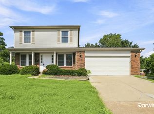 2351 Bramble Ln, Florissant, MO 63033