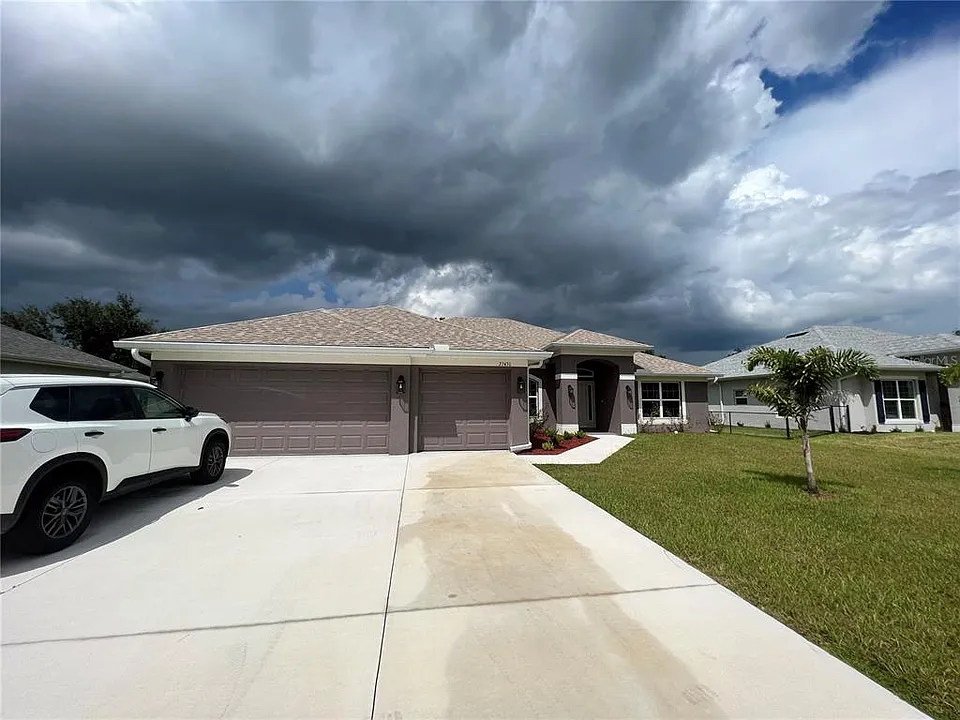 27430 Deep Creek Blvd