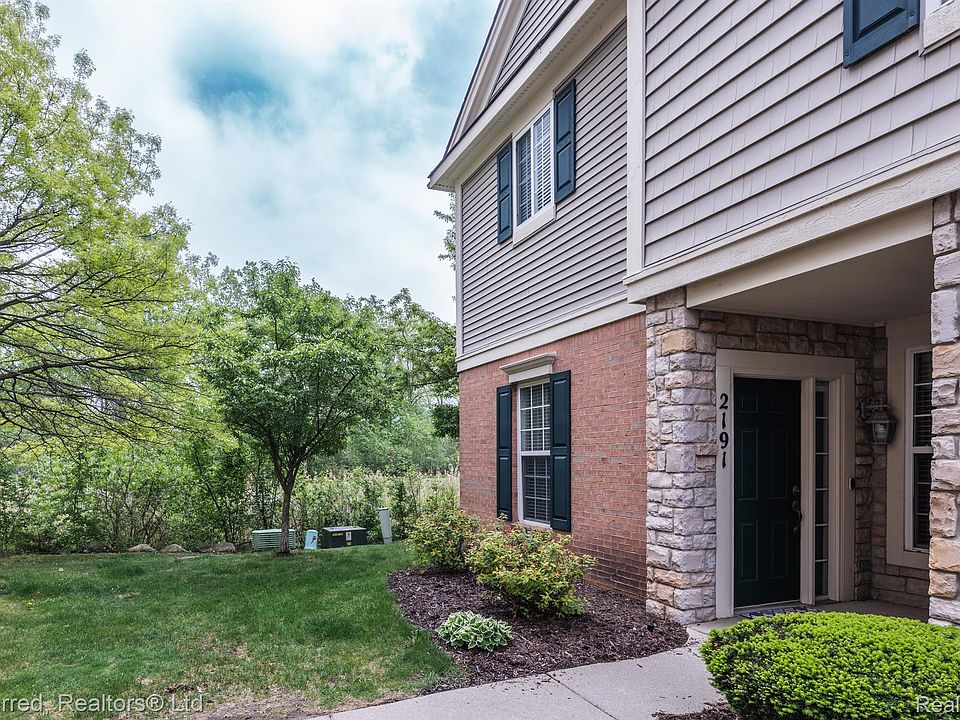 1st image of 2191 Pinecroft Dr
